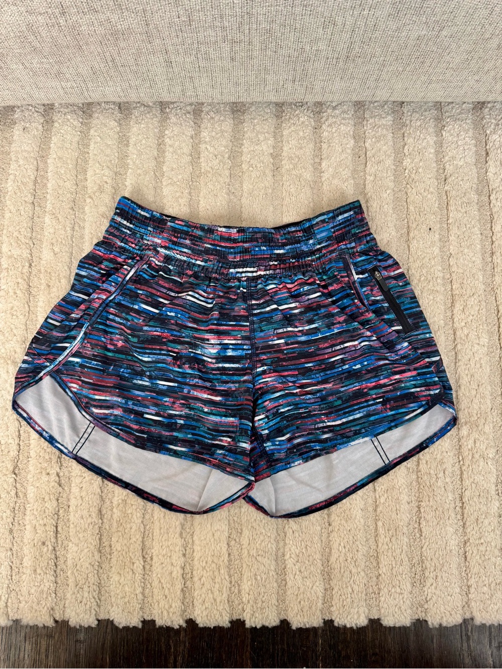 lululemon Hotty Hot lined shorts, size 10